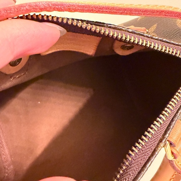 Louis Vuitton Nano Speedy - Picture 11 of 14
